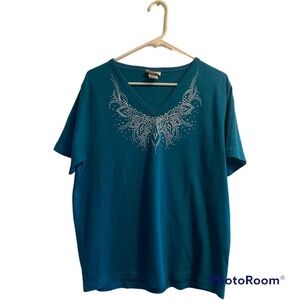 Distinct Teal Blouse with Silver Embellishment At V-Neckline. Women’s XL